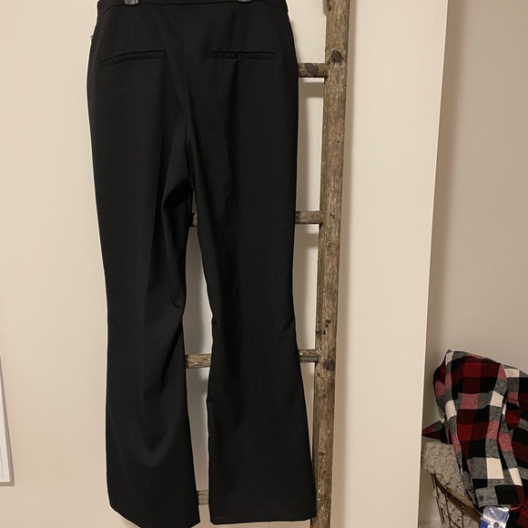 H&M Black Flared Leg Women’s Slacks - Picture 5 of 9